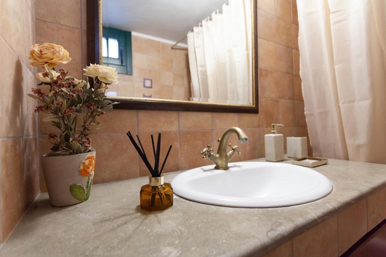 Batu Vacation House Monolithos  Bagian luar foto