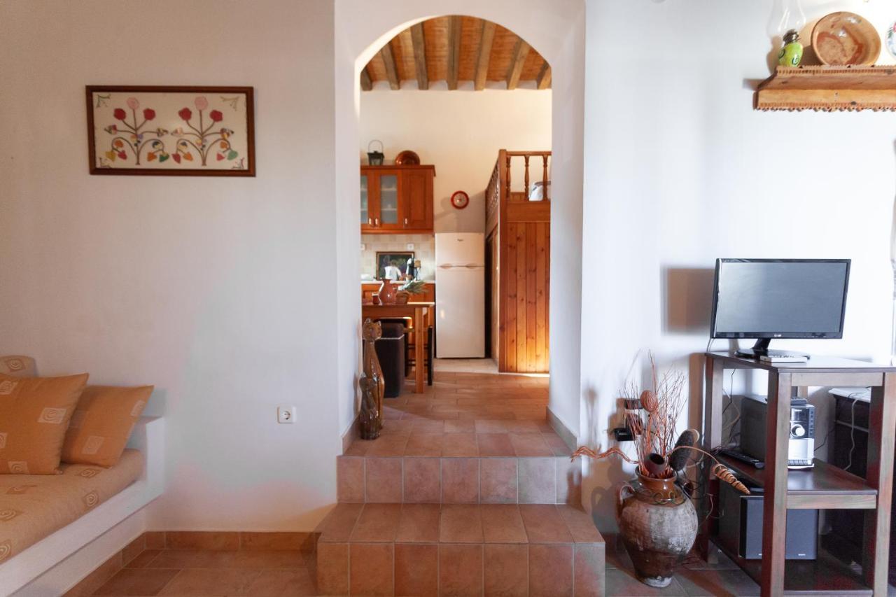 Batu Vacation House Monolithos  Bagian luar foto